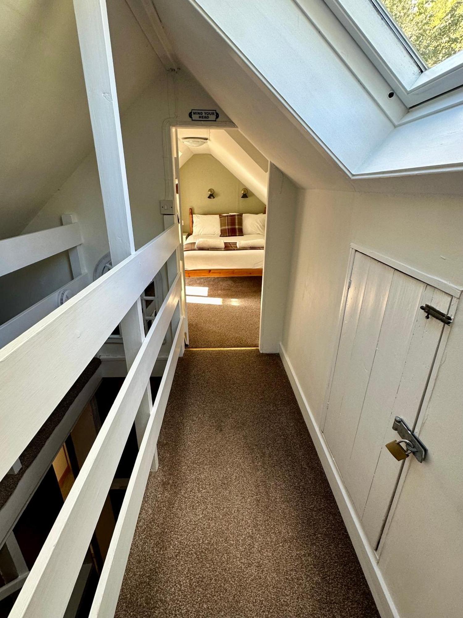Old Springwell Croft Villa ออนิค ภายนอก รูปภาพ